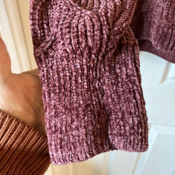 Pink Rose Sweater Women’s Size Medium Purple Pullover Loose  Knit Long Sleeve - Picture 4 of 9